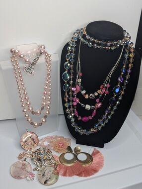 Vintage Modern Jewelry Crystal Pearl Necklace Earrings Pendants Brooches Lot